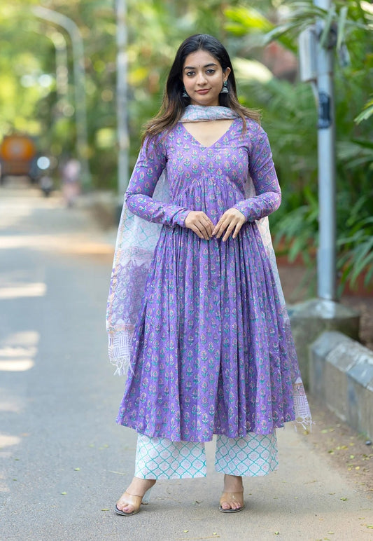 Ethnic Set Women Printed Anarkali Kurta and Pant with Dupatta