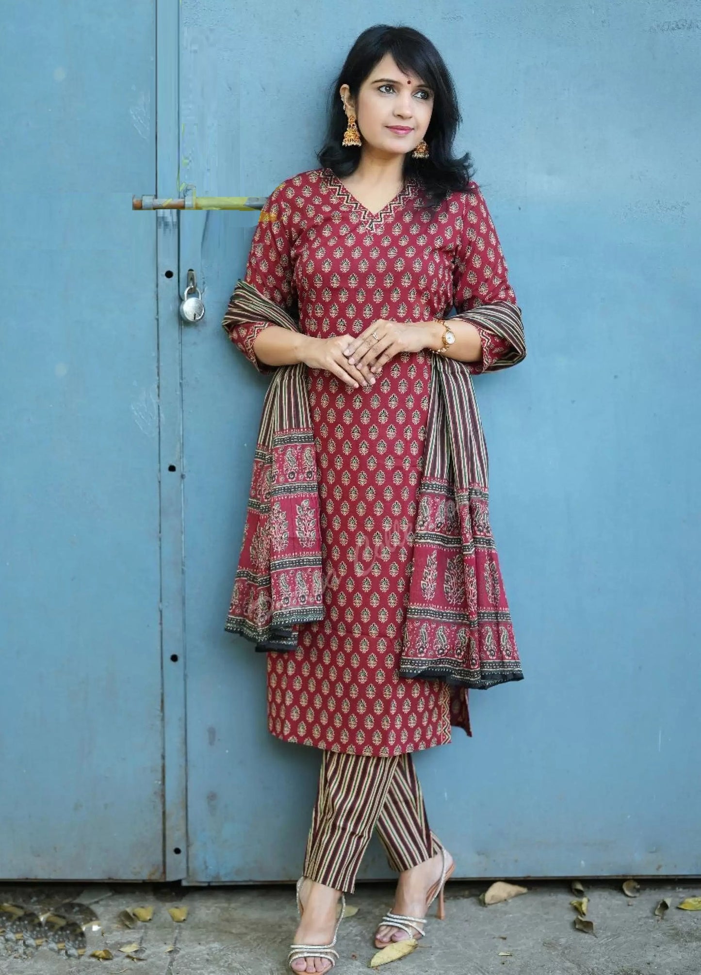 Ethnic Set Women Printed Straight Kurta and Pant Set With Dupatta