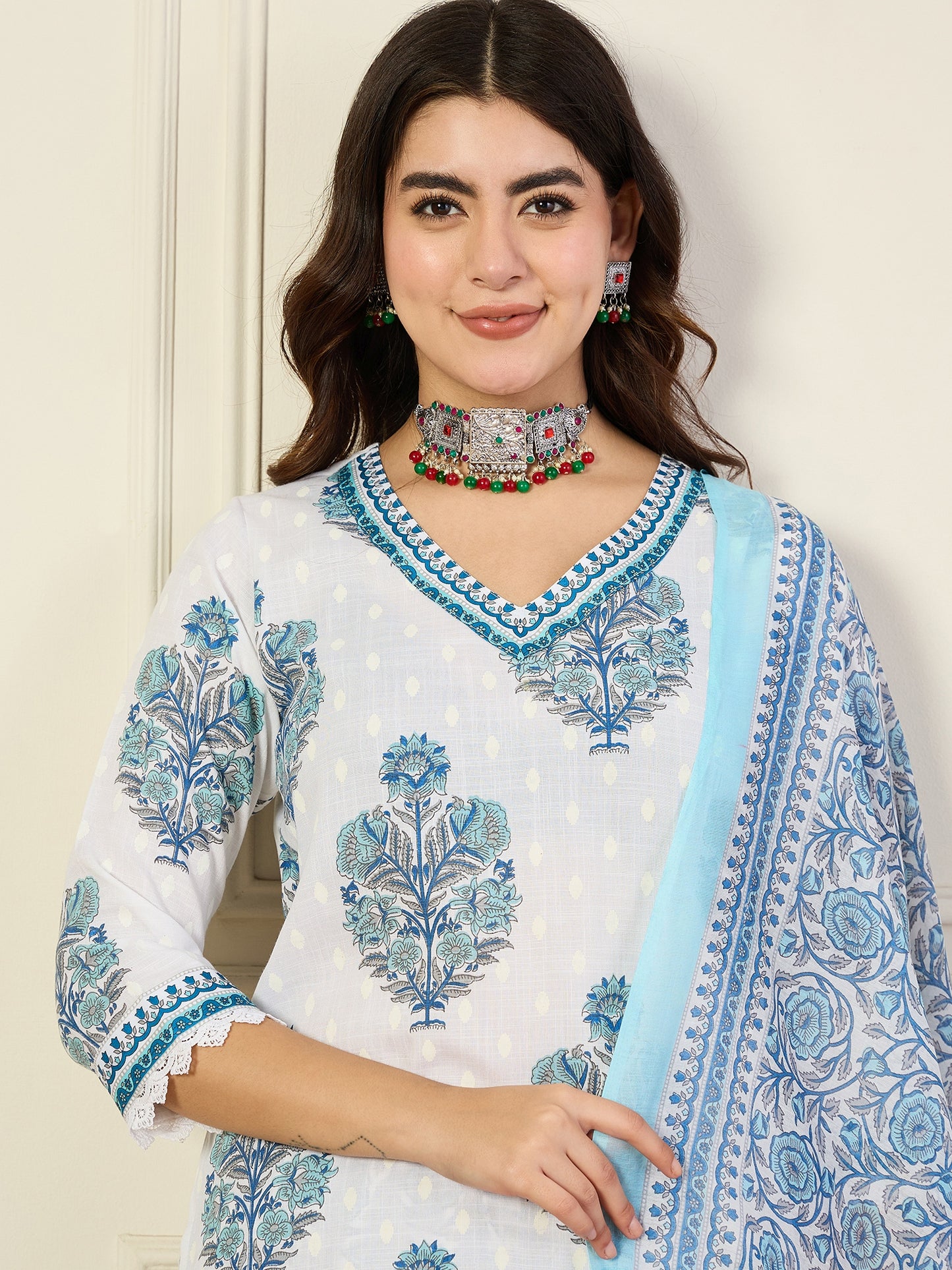 Ethnic Set Women Printed Straight Kurta and Pant Set With Dupatta