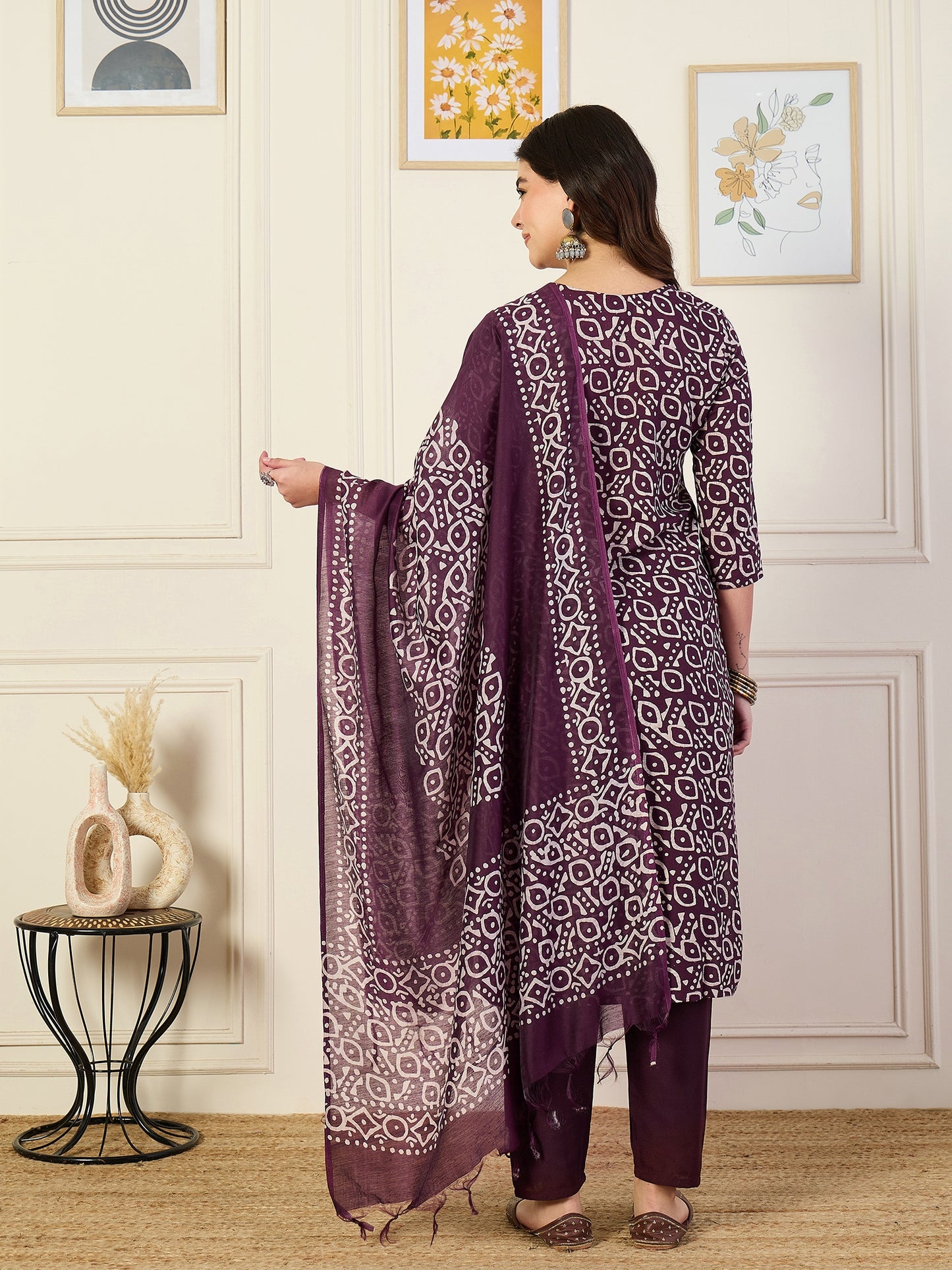 Ethnic Set Women Printed Straight Kurta and Pant Set With Dupatta