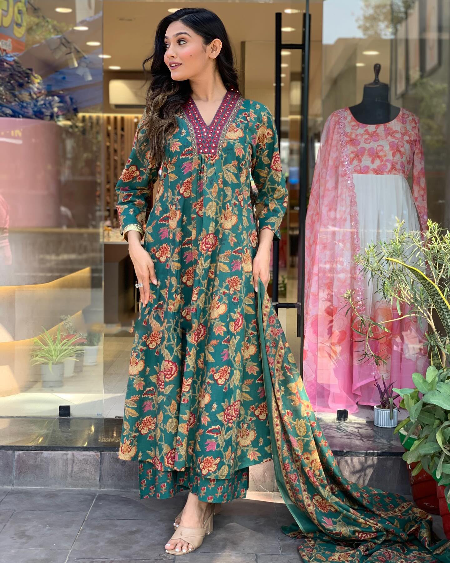 Ethnic Set Women Printed A-Line Green Kurta and Pant Set With Dupatta