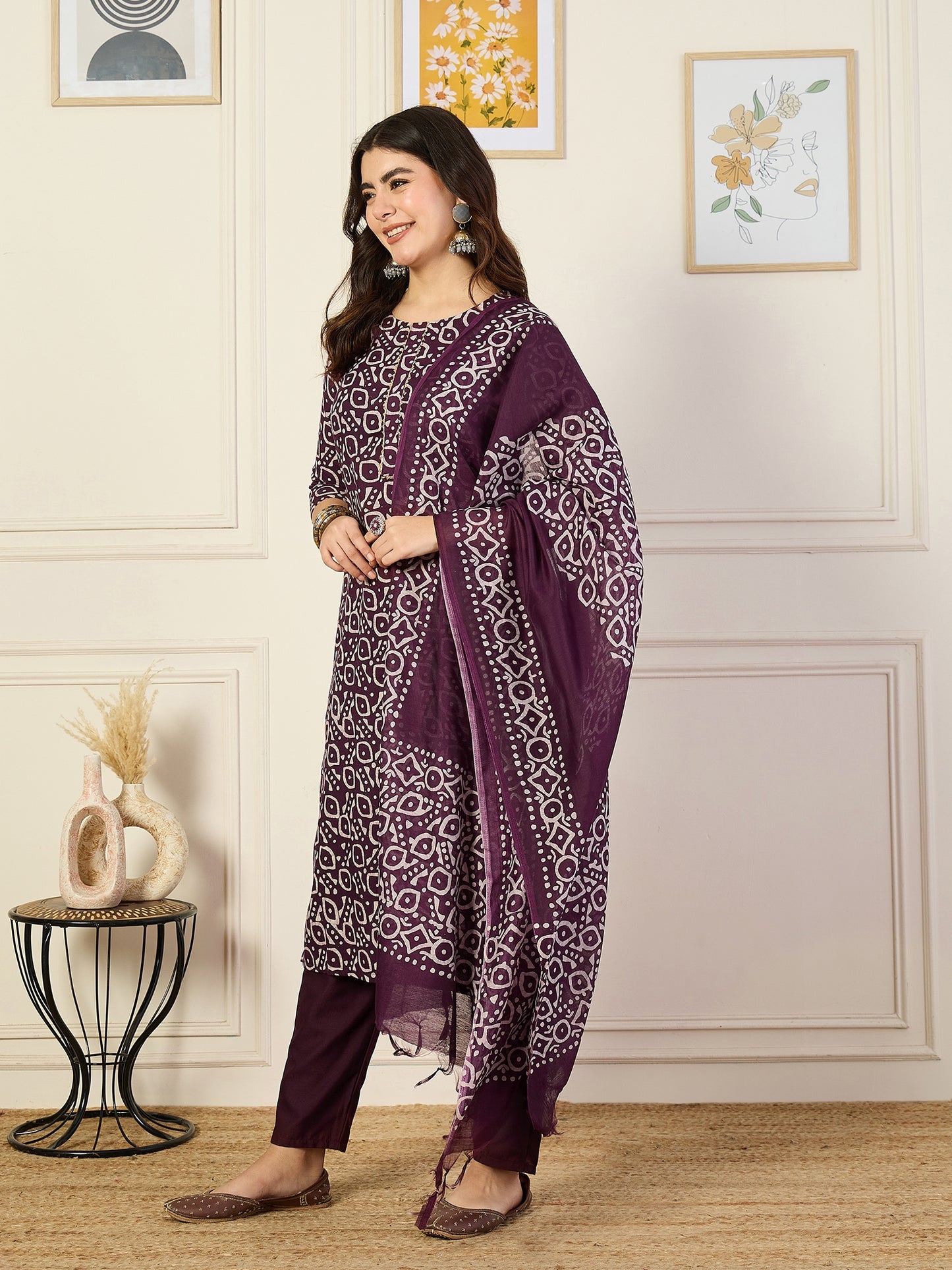 Ethnic Set Women Printed Straight Kurta and Pant Set With Dupatta