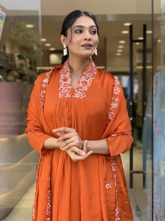 Ethnic Set Women Anarkali Kurta and Pant Set with dupatta