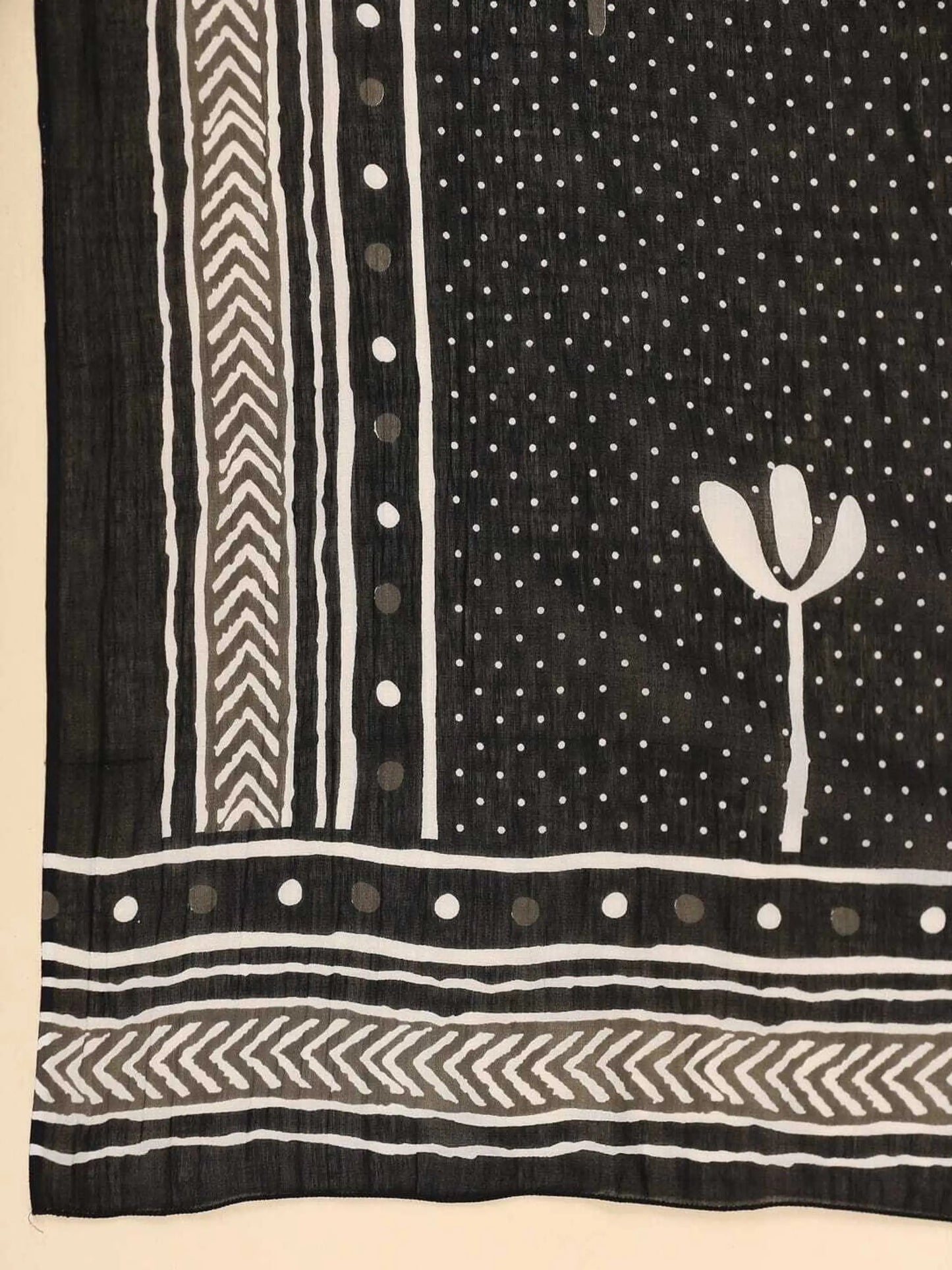 Ethnic Set Women Printed Straight Black Kurta and Pant Set With Dupatta