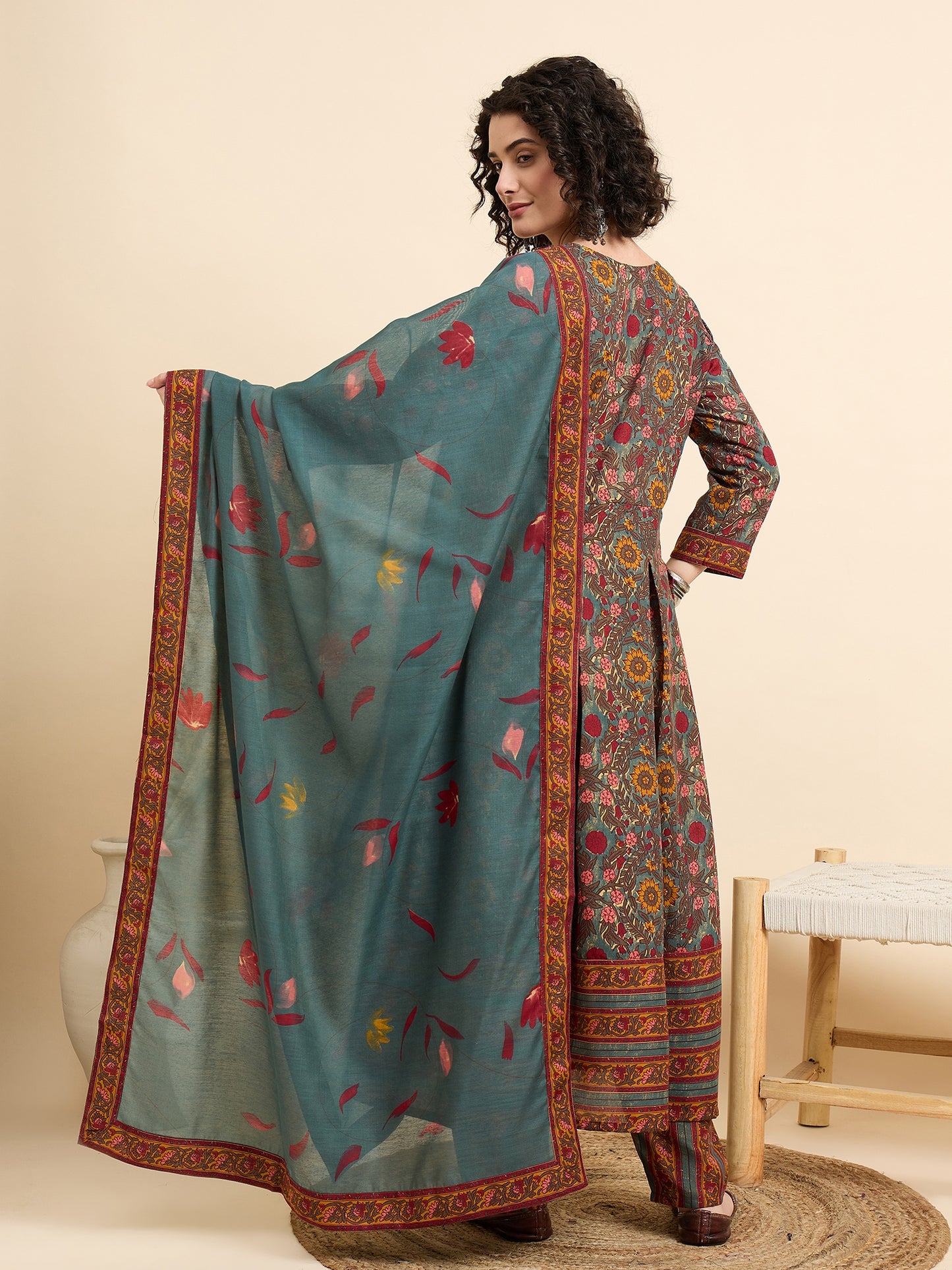 Ethnic Set Women Floral Printed Green Kurta And Pant Set With Dupatta