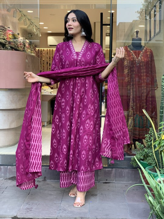 Ethnic Set Women Printed A-Line Pink Kurta and Pant Set With Dupatta