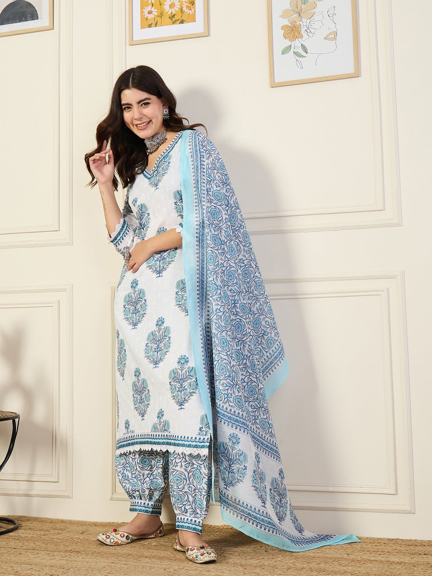 Ethnic Set Women Printed Straight Kurta and Pant Set With Dupatta