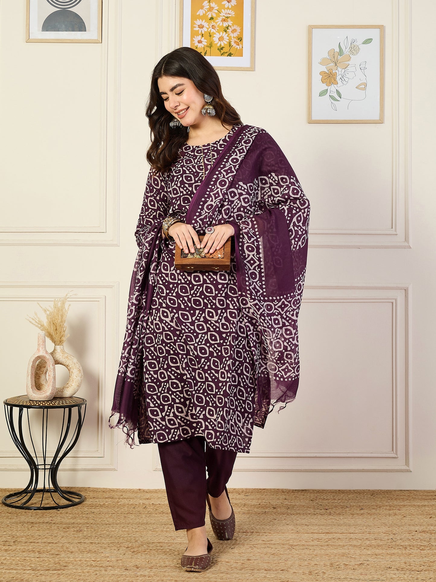 Ethnic Set Women Printed Straight Kurta and Pant Set With Dupatta
