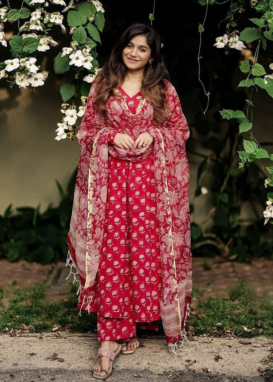 Ethnic Set Women Anarkali Red Kurta And Pant Set With Dupatta