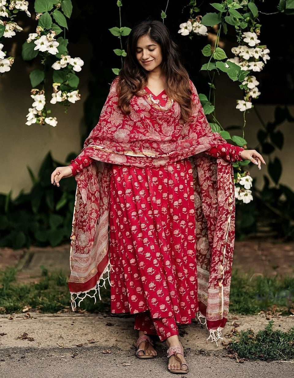 Ethnic Set Women Anarkali Red Kurta And Pant Set With Dupatta