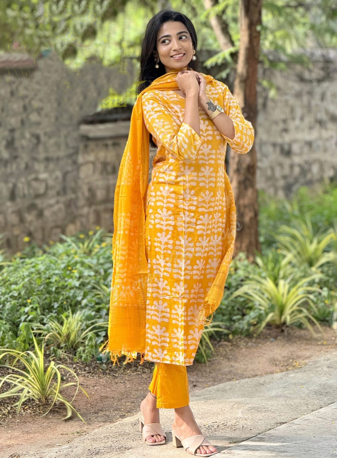 Ethnic Set Women Printed Straight Yellow Kurta and Pant Set With Dupatta