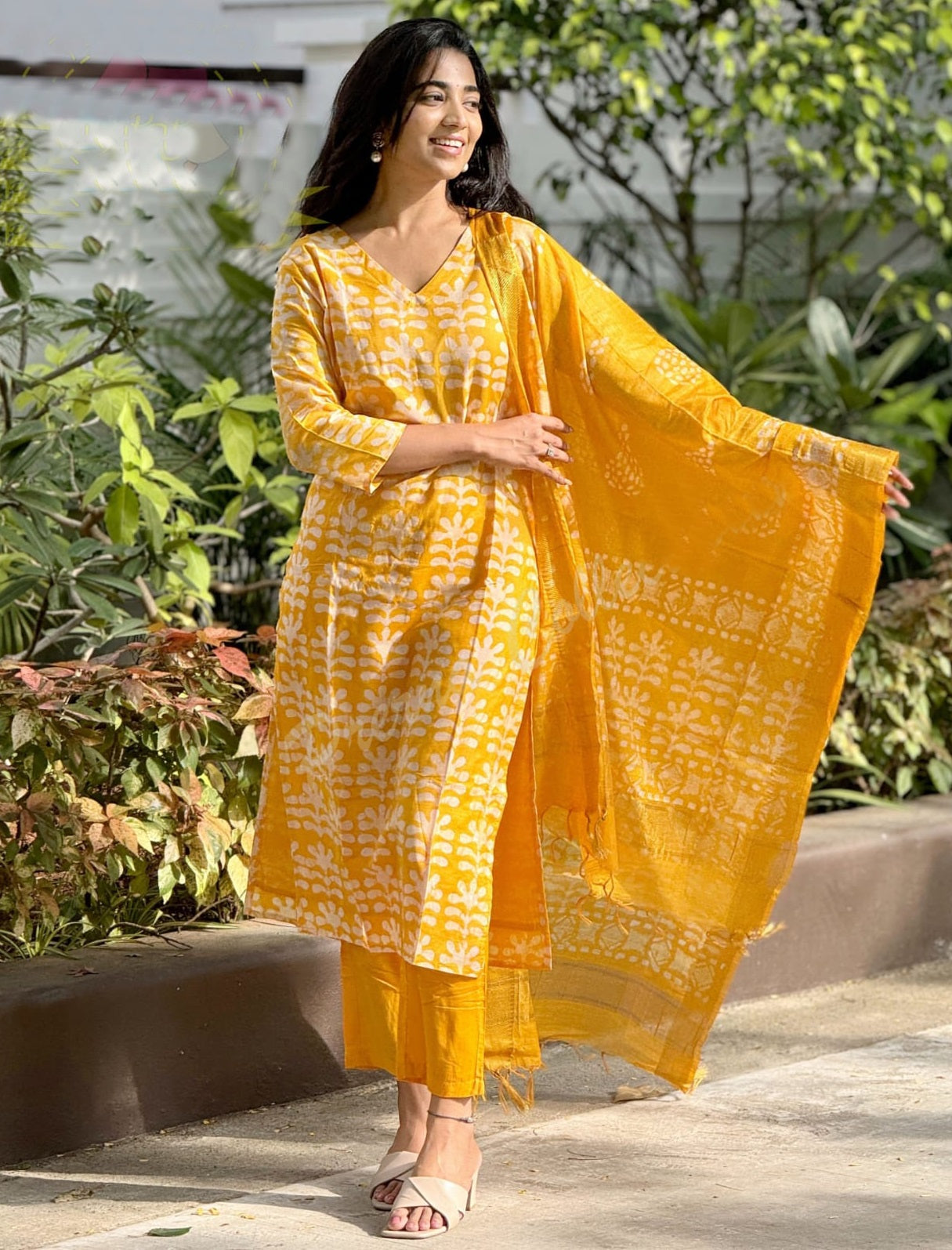 Ethnic Set Women Printed Straight Yellow Kurta and Pant Set With Dupatta