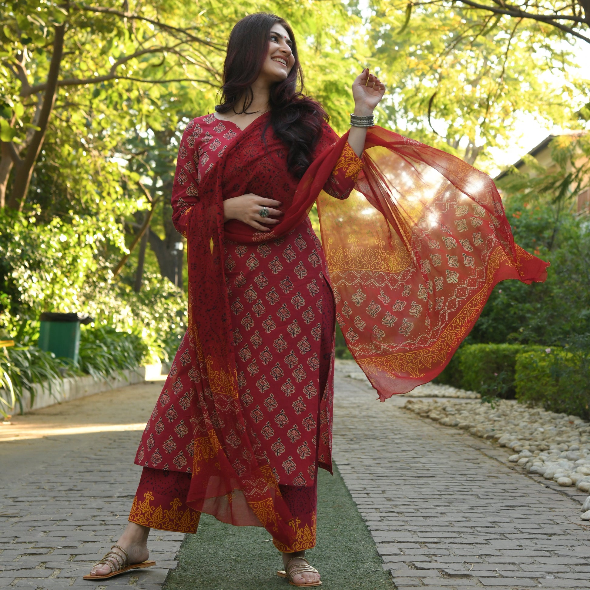 Ethnic Set Women Printed Kurta and Pant Set with Dupatta - Ethnic Set