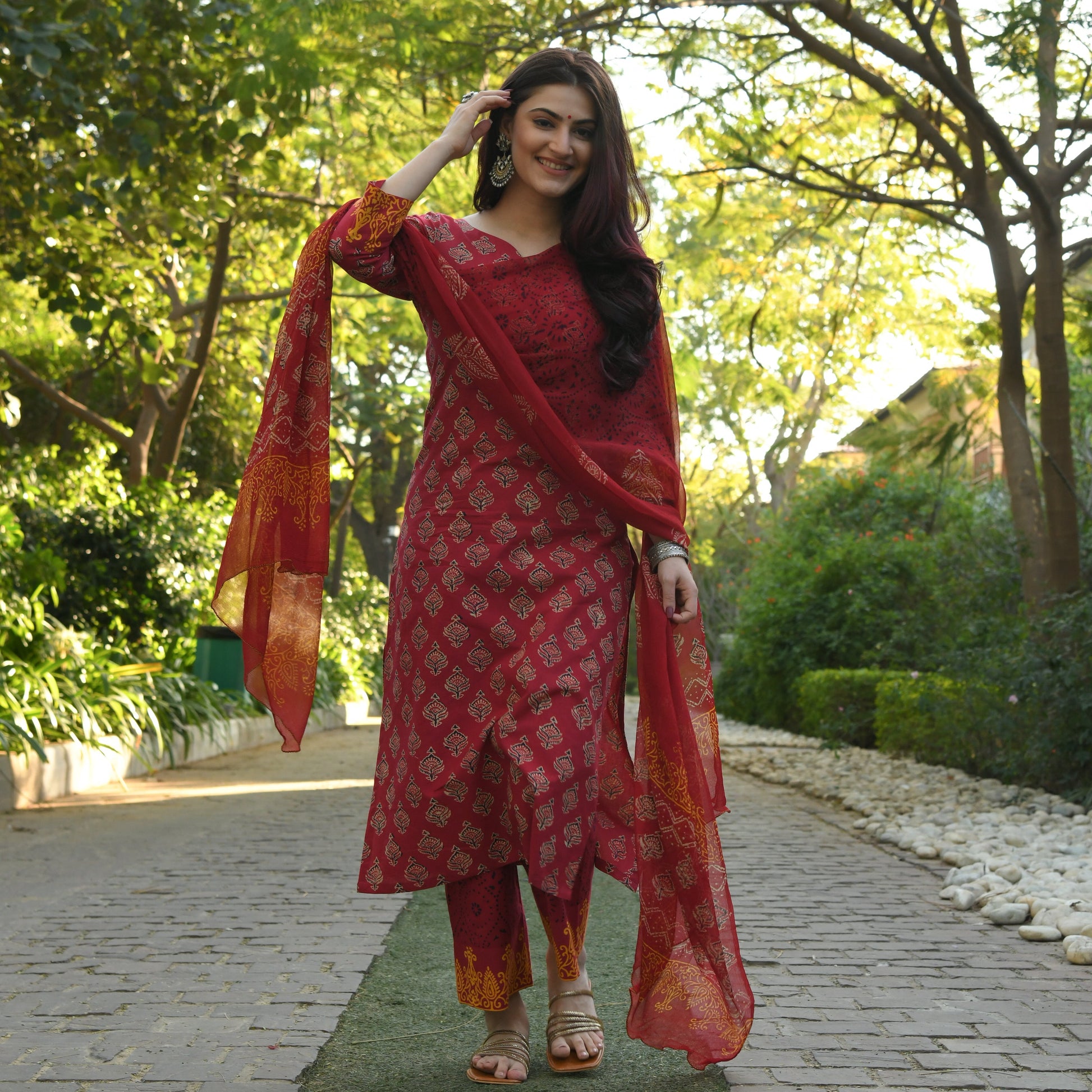 Ethnic Set Women Printed Kurta and Pant Set with Dupatta - Ethnic Set