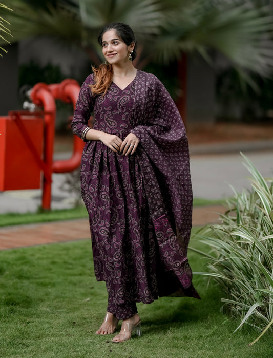 Ethnic Set Women Anarkali Printed Kurta and Pant Set With Dupatta