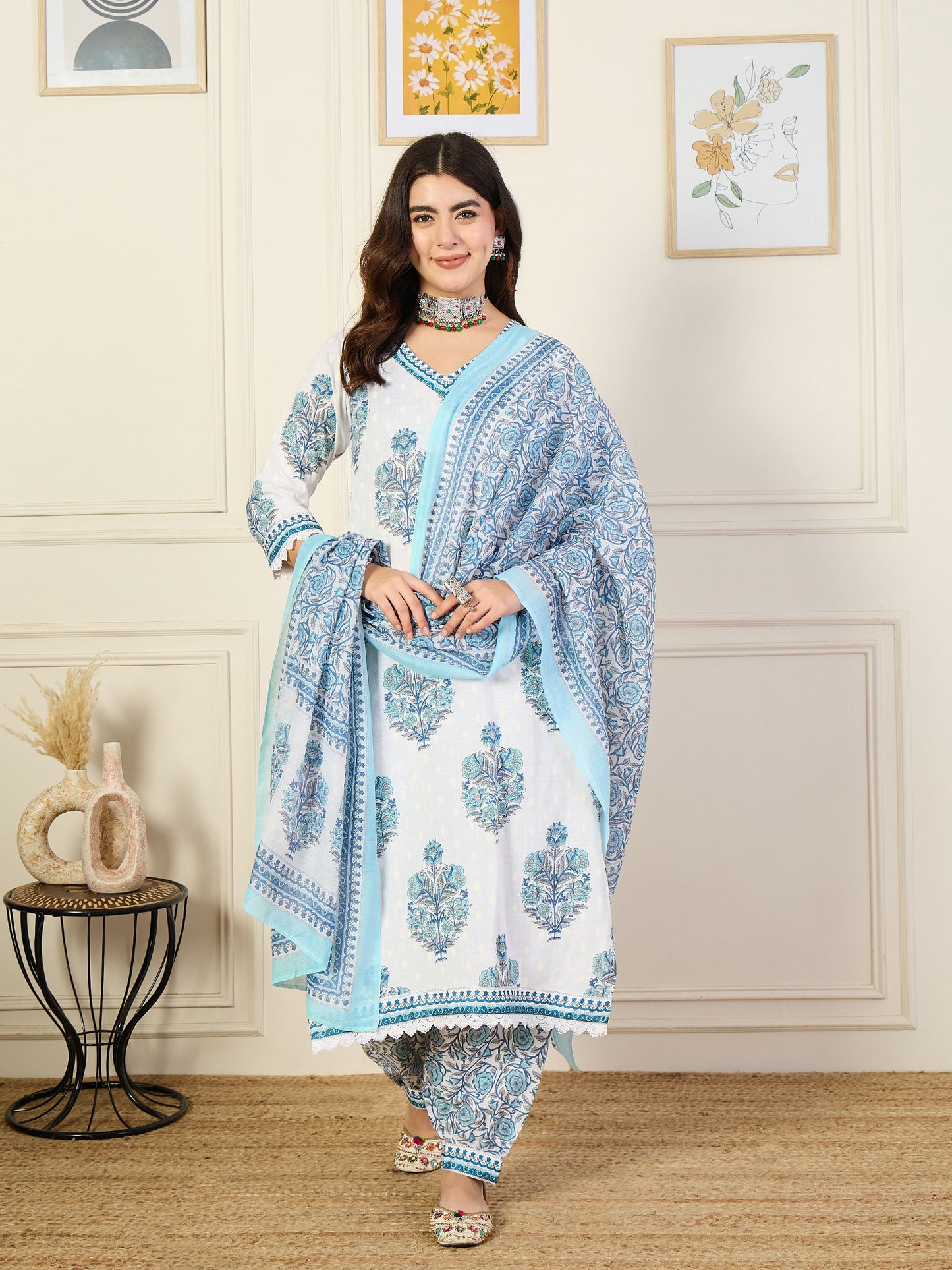 Ethnic Set Women Printed Straight Kurta and Pant Set With Dupatta