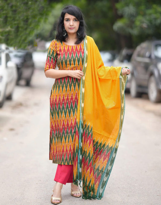 Ethnic Set Women Printed Straight Kurta and Pant Set With Dupatta