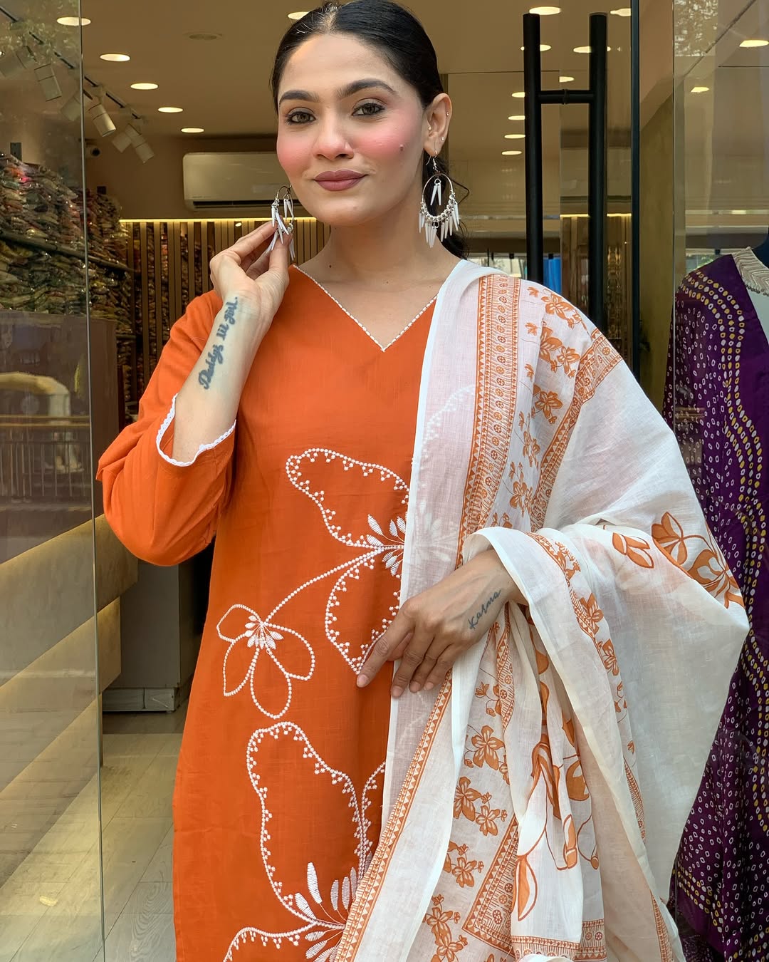 Ethnic Set Women Embroidery Straight Kurta and Pant with Dupatta