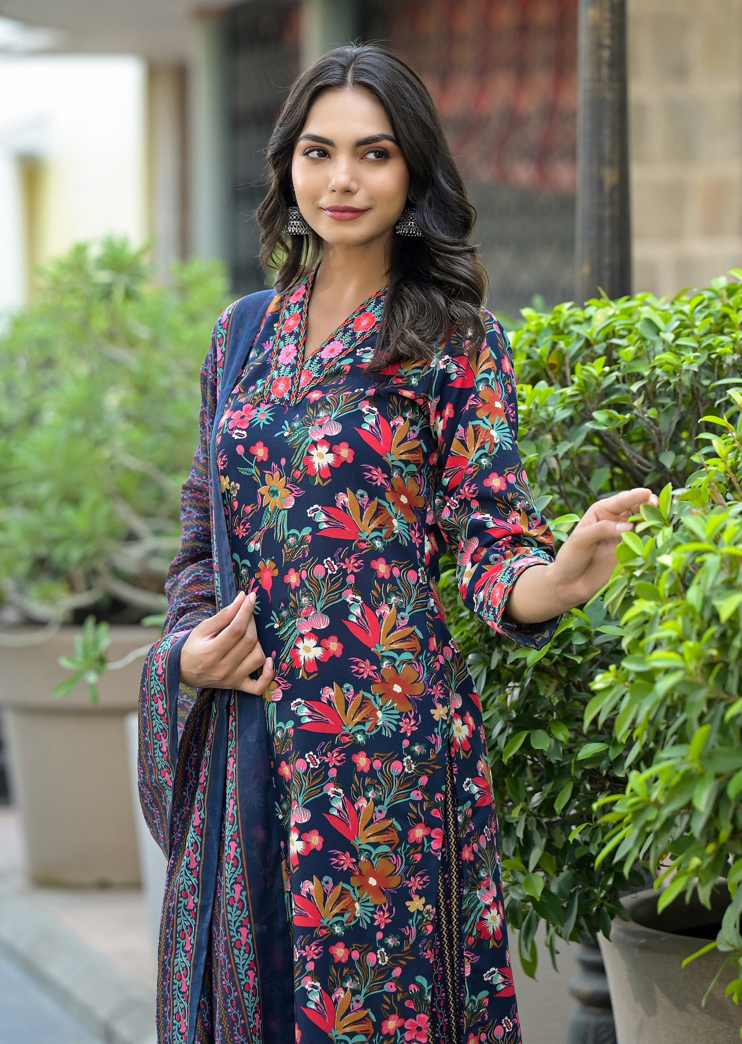 Ethnic Set Women Embroidery Straight Kurta and Pant set with Dupatta - Ethnic Set