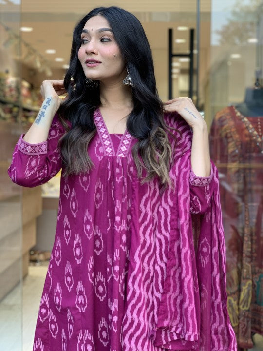 Ethnic Set Women Printed A-Line Pink Kurta and Pant Set With Dupatta