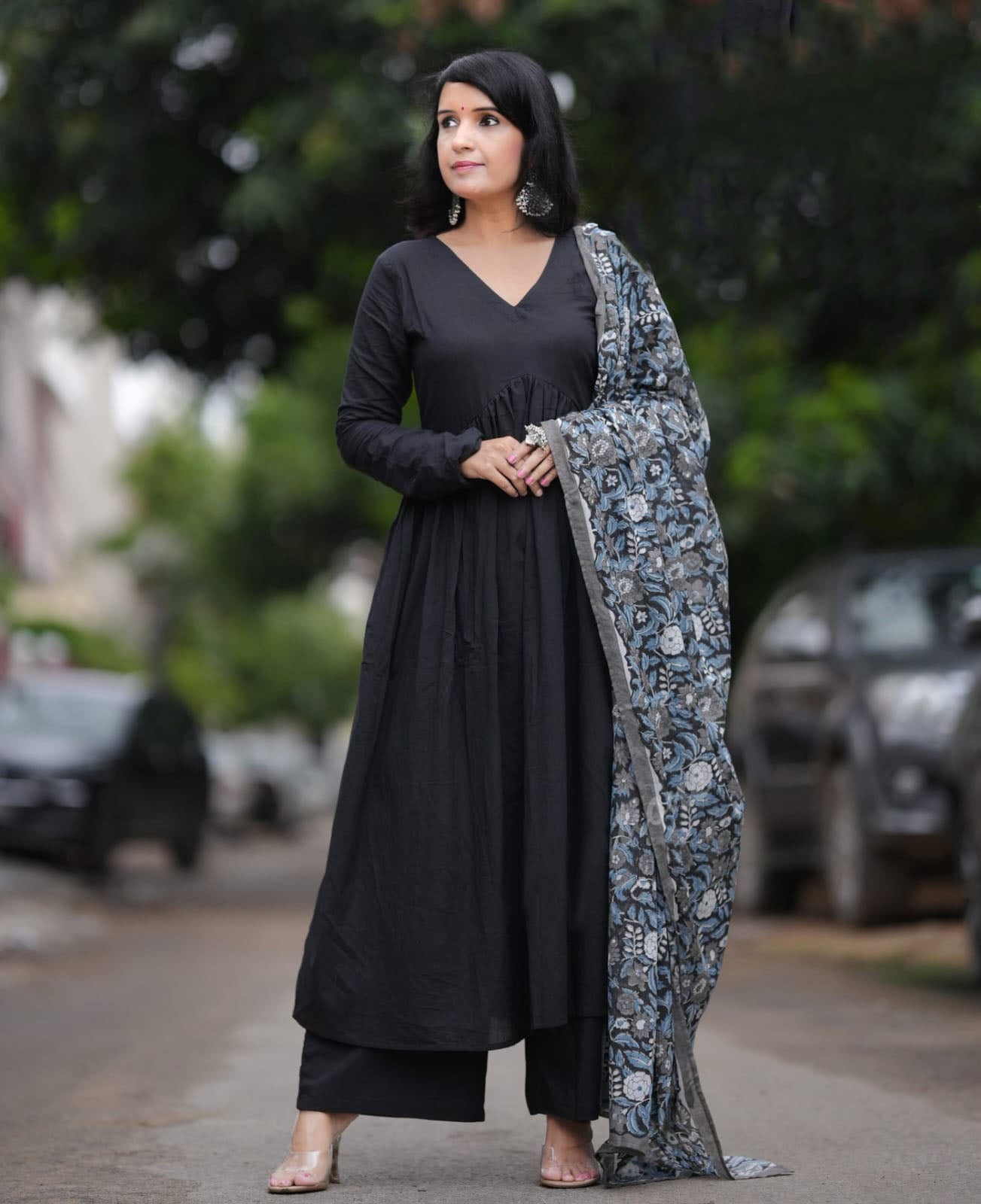 Ethnic Set Women Solid A-Line BLack Kurta And Pant Set With Dupatta