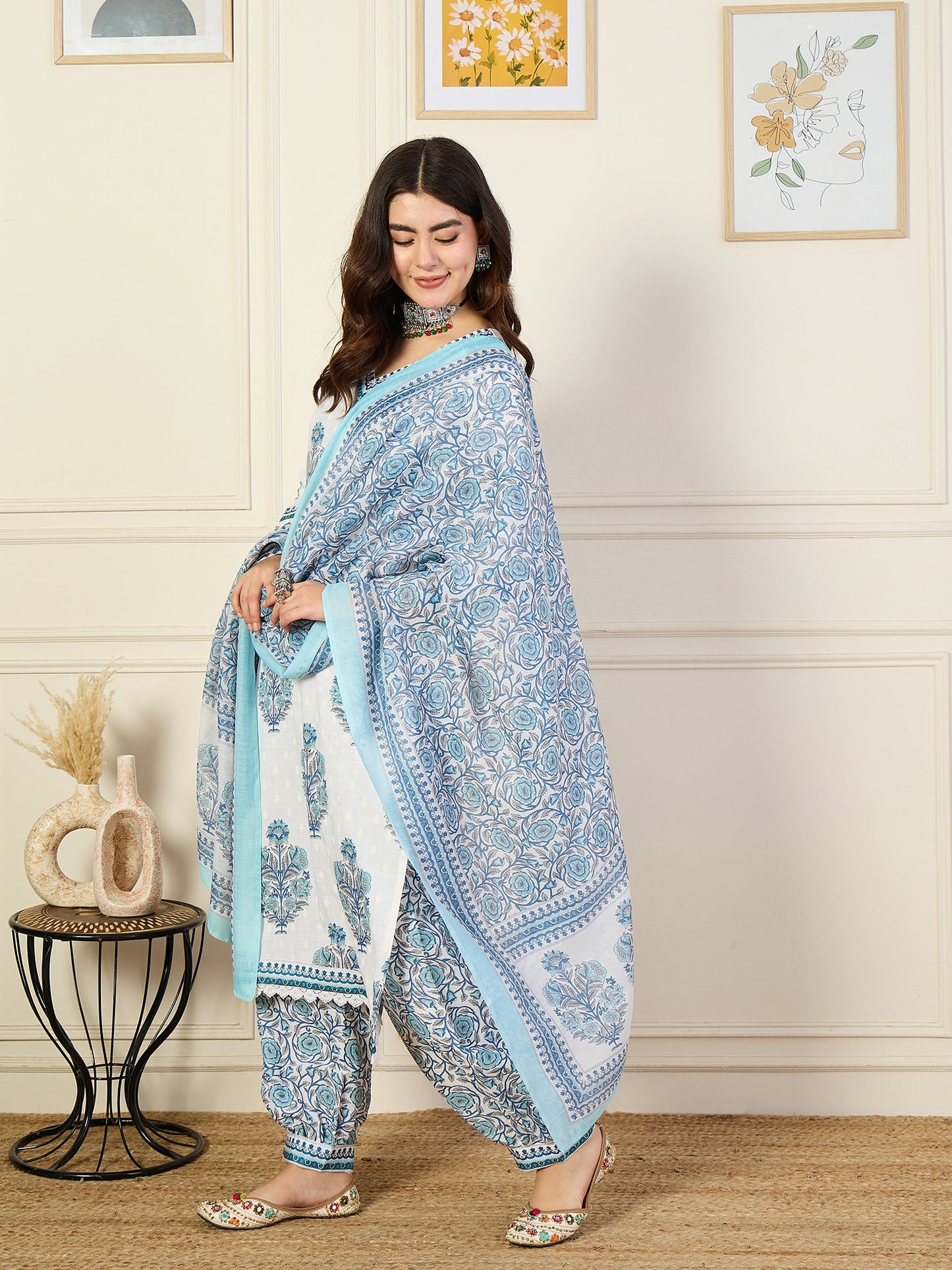 Ethnic Set Women Printed Straight Kurta and Pant Set With Dupatta