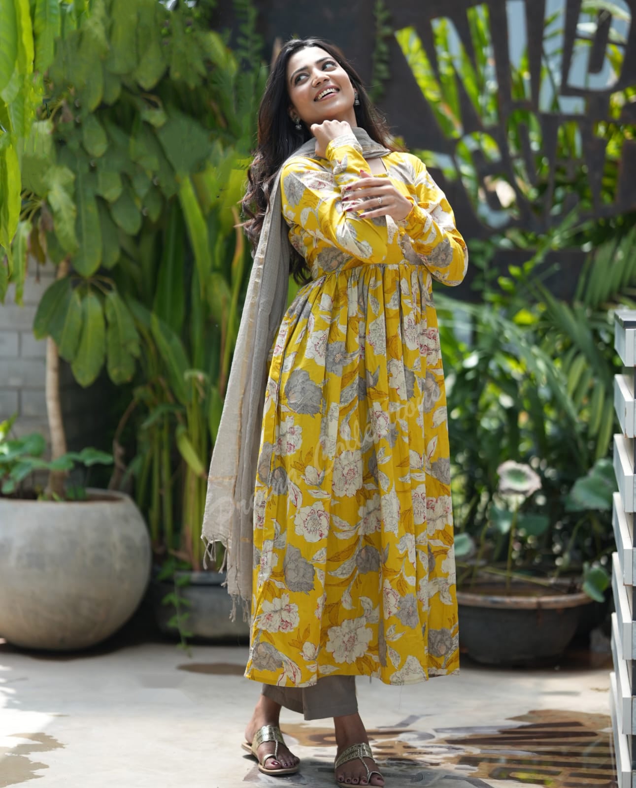 Ethnic Set Women Printed Anarkali Kurta and Pant Set With Dupatta