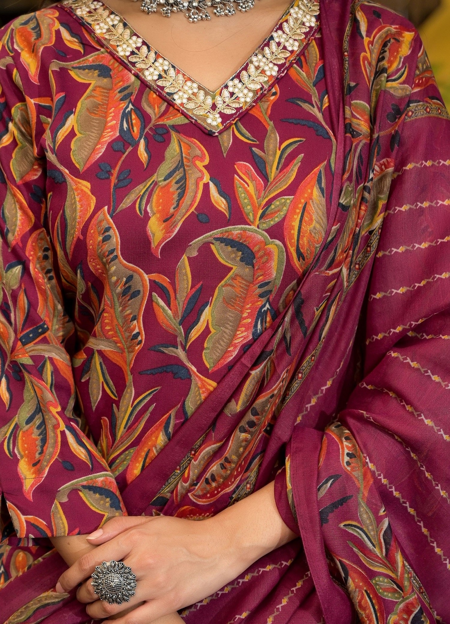 Ethnic Set Women Embroidery Straight Kurta and Pant set with Dupatta - Ethnic Set