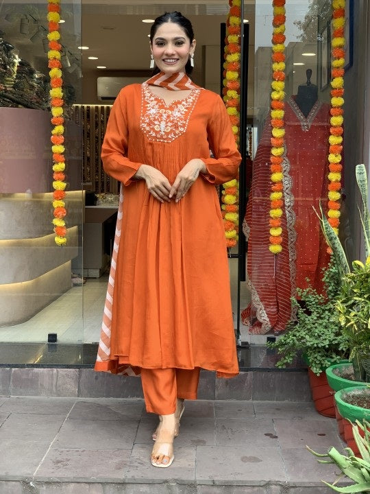 Ethnic Set Women Embroidery Anarkali Kurta and Pant Set with Dupatta