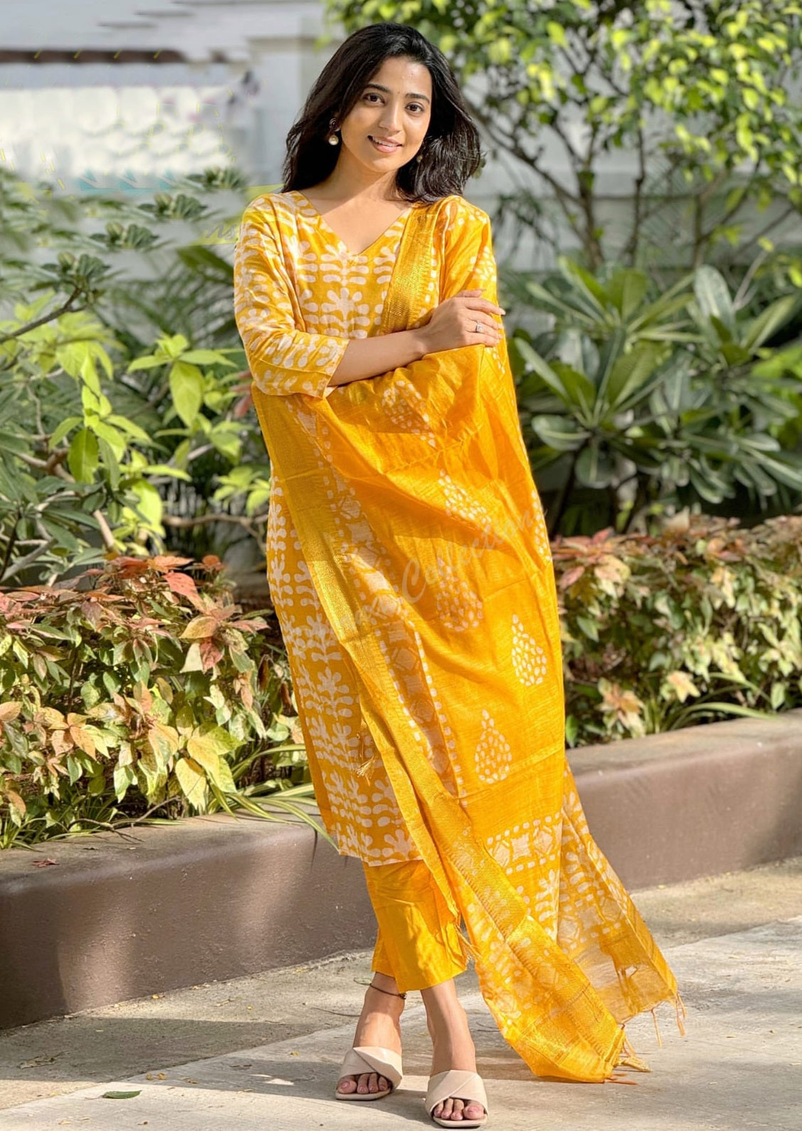 Ethnic Set Women Printed Straight Yellow Kurta and Pant Set With Dupatta