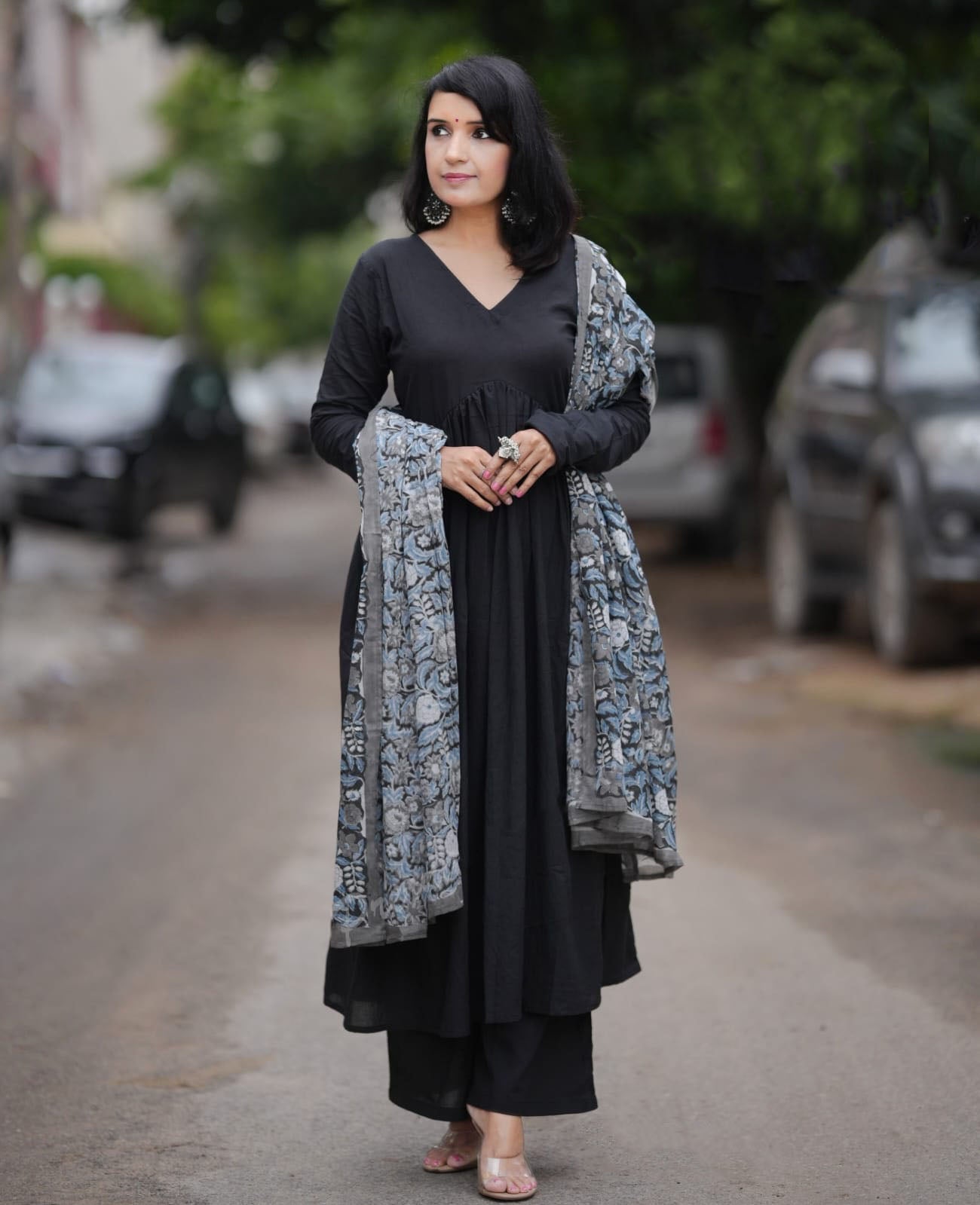 Ethnic Set Women Solid A-Line BLack Kurta And Pant Set With Dupatta