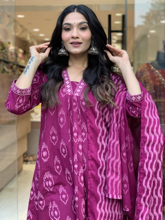 Ethnic Set Women Printed A-Line Pink Kurta and Pant Set With Dupatta