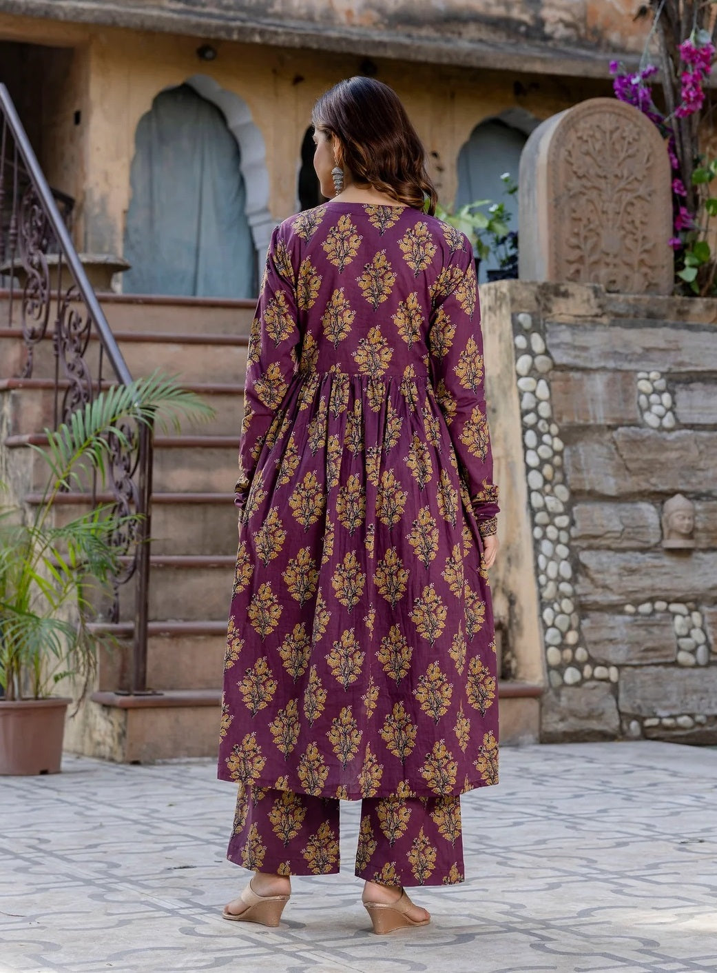 Ethnic Set Women Printed Anarkali Kurta and Pant Set with Dupatta