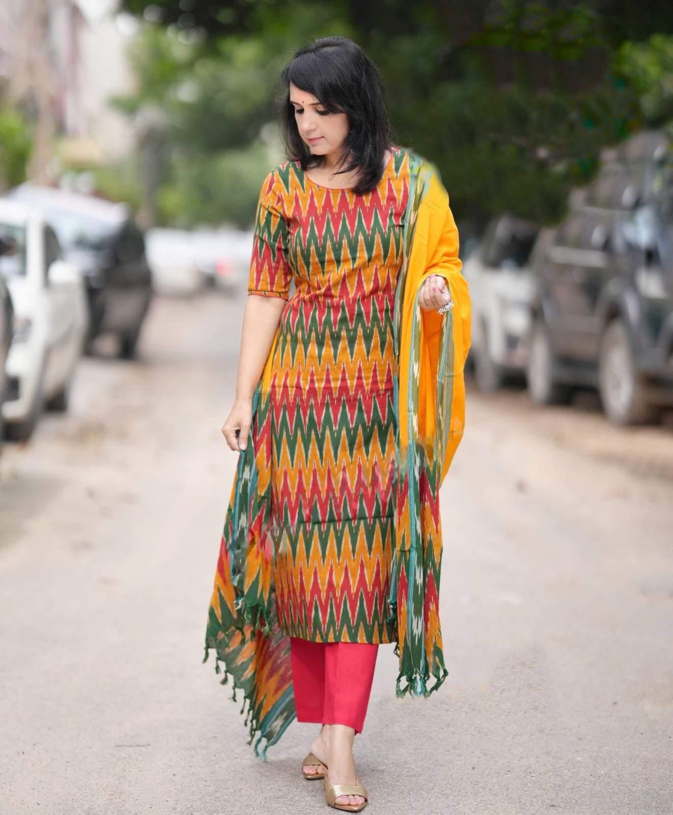 Ethnic Set Women Printed Straight Kurta and Pant Set With Dupatta