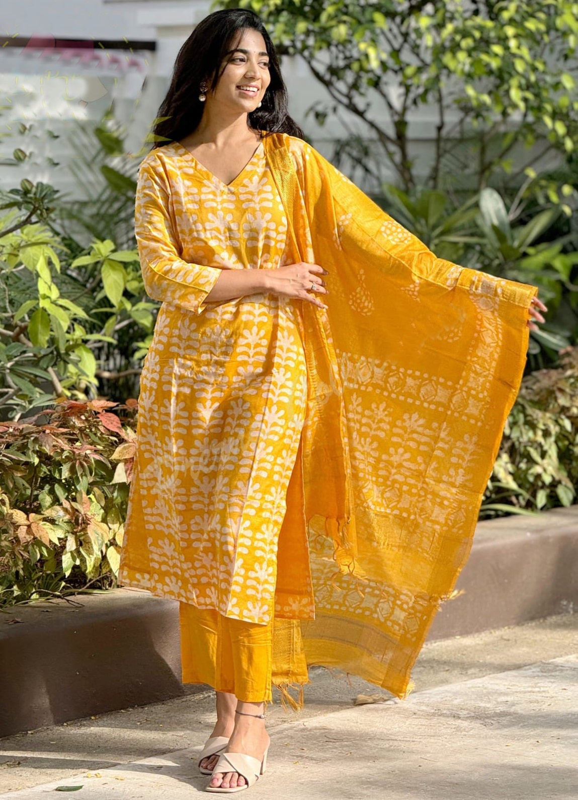 Ethnic Set Women Printed Straight Yellow Kurta and Pant Set With Dupatta