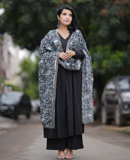 Ethnic Set Women Solid A-Line BLack Kurta And Pant Set With Dupatta