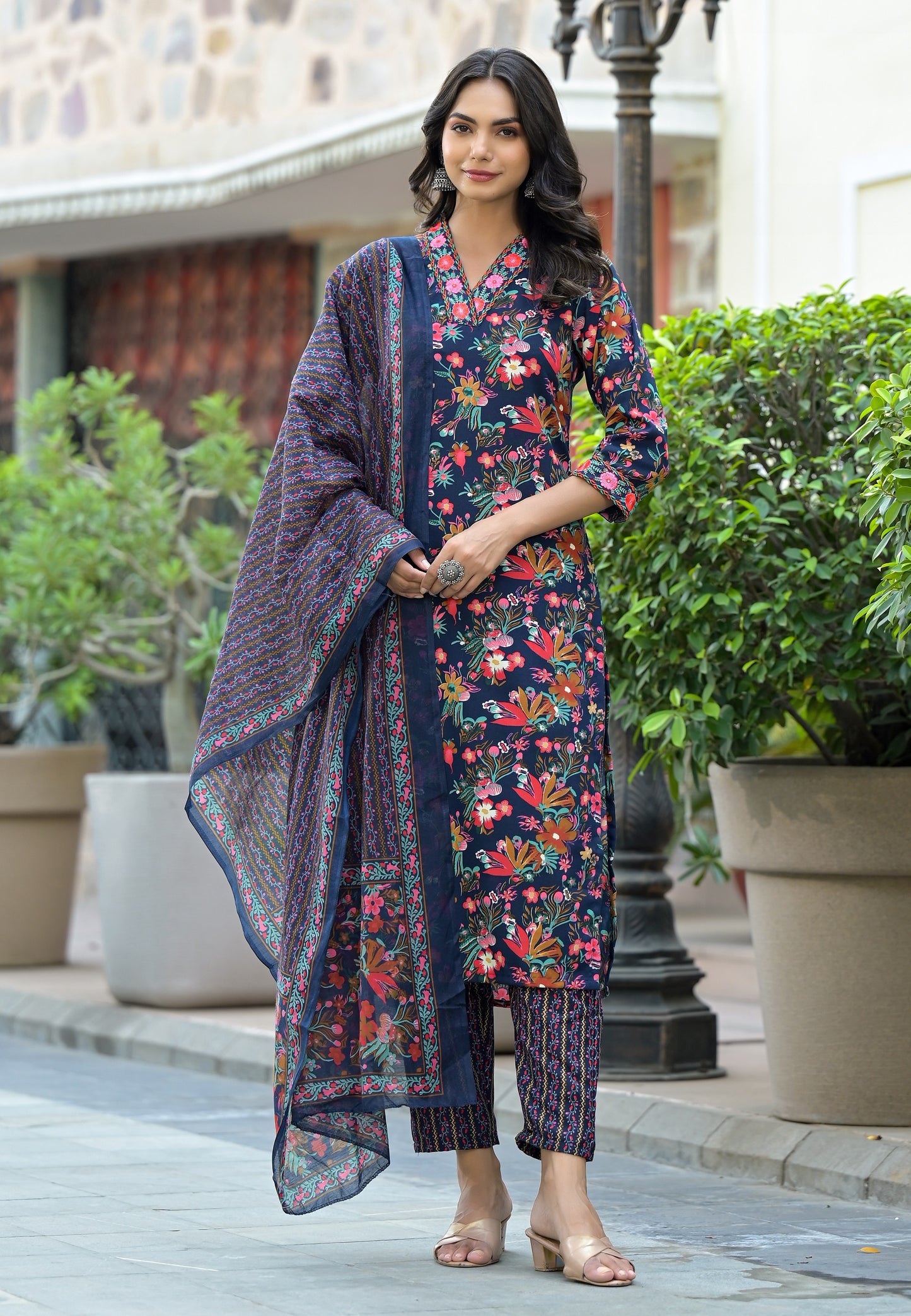 Ethnic Set Women Embroidery Straight Kurta and Pant set with Dupatta - Ethnic Set