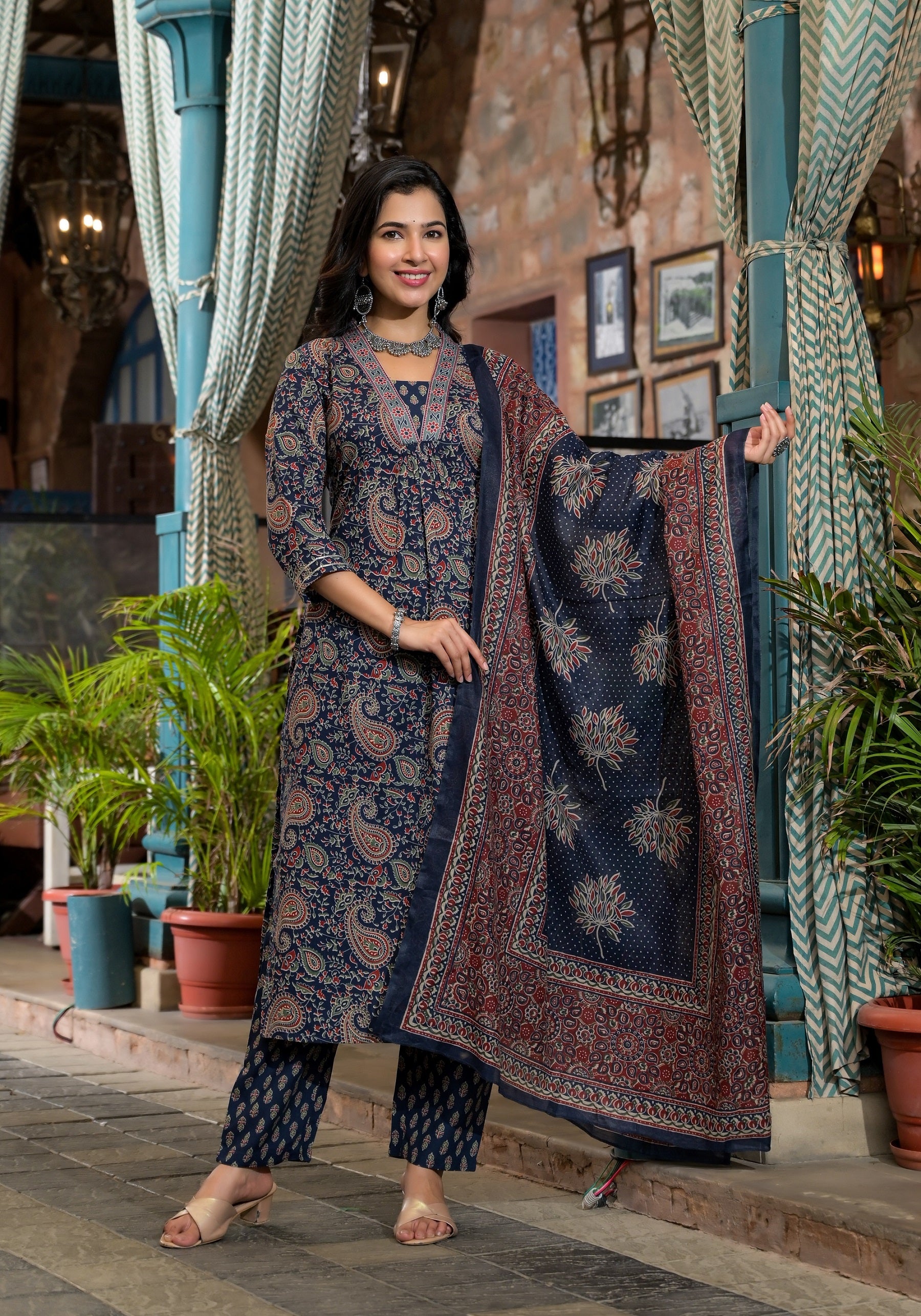 Ethnic Set Women Embroidery Straight Kurta and Pant set with Dupatta - Ethnic Set