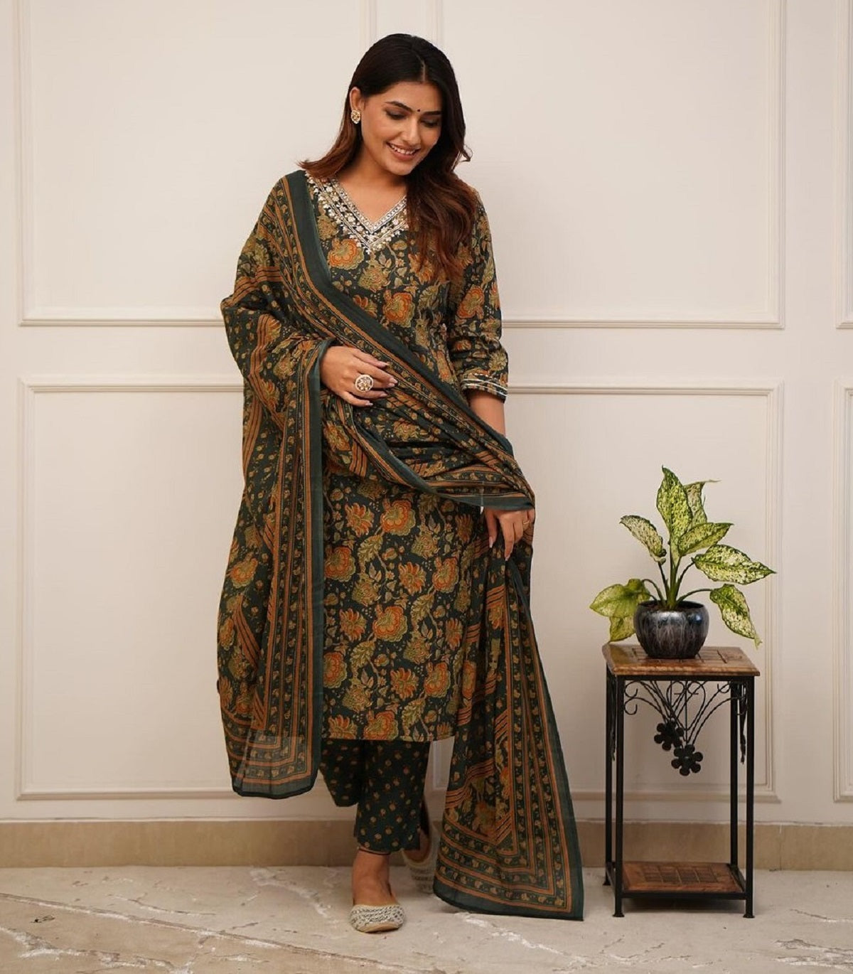 Ethnic Set Women Embroidery Straight Kurta and Pant set with Dupatta - Ethnic Set
