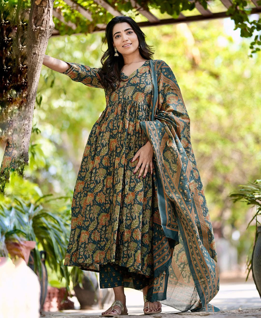 Ethnic Set Women Floral Printed Anarkali Green Kurta and Pant Set With Dupatta
