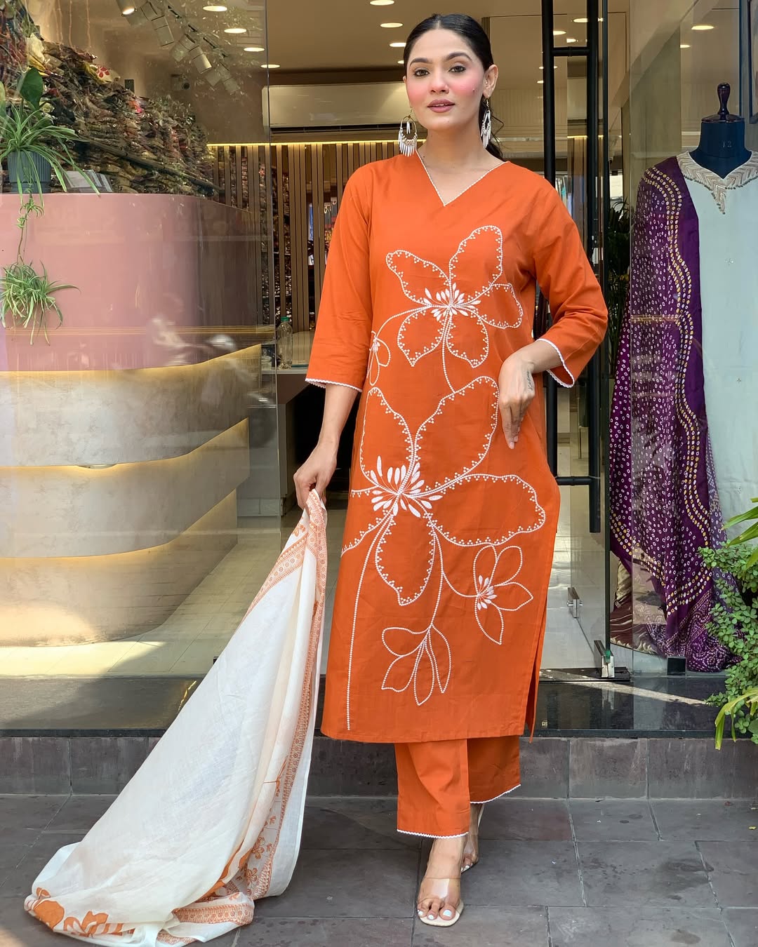 Ethnic Set Women Embroidery Straight Kurta and Pant with Dupatta