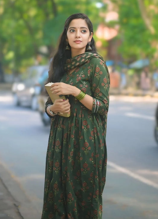 Ethnic Set Women Floral Anarkali Printed Green Kurta and Pant Set With Dupatta