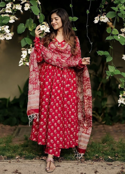 Ethnic Set Women Anarkali Red Kurta And Pant Set With Dupatta
